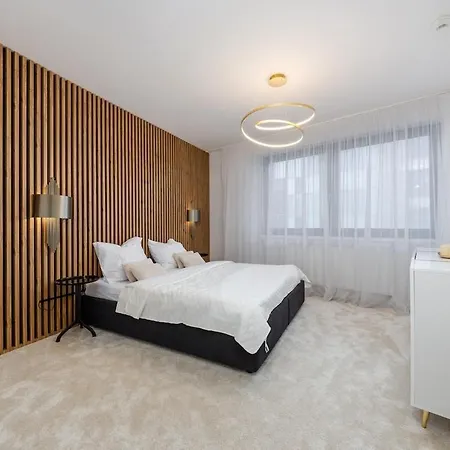 Luxury 2br - Old Town Center