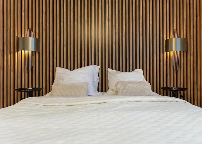 Luxury 2br - Old Town Center